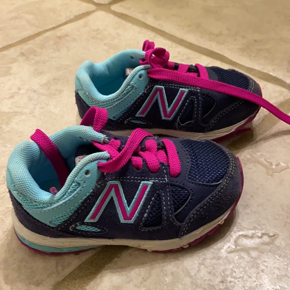 New Balance Sneakers - Picture 2 of 4
